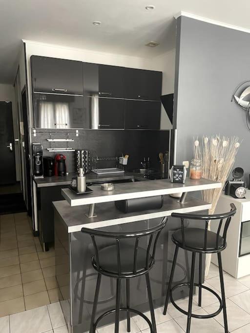 Appartement - Chic Et Cosy A 30 Minutes De Paris Et 25 Minutes De Disney Ozoir-la-Ferriere ภายนอก รูปภาพ